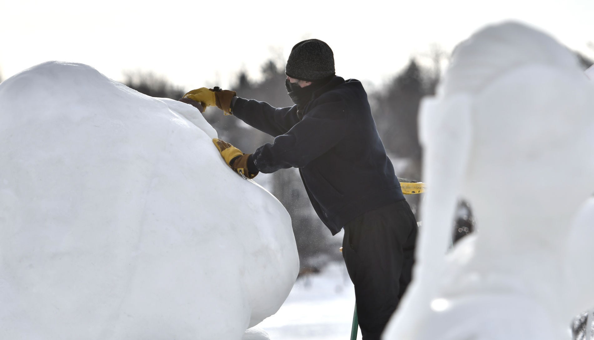 WINTERFEST SNOW SCULPTURES